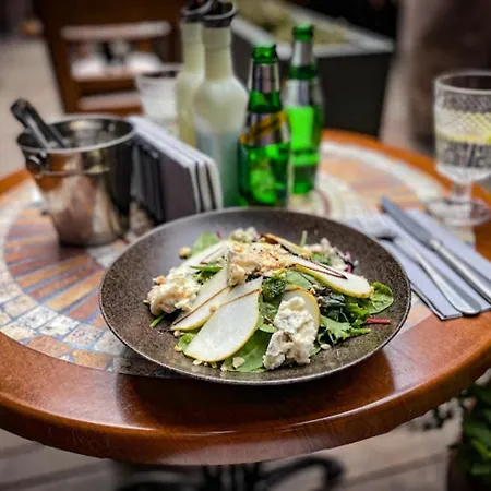 Dream - Rock'n'roll One Bedroom By Flat Mаnager Daire